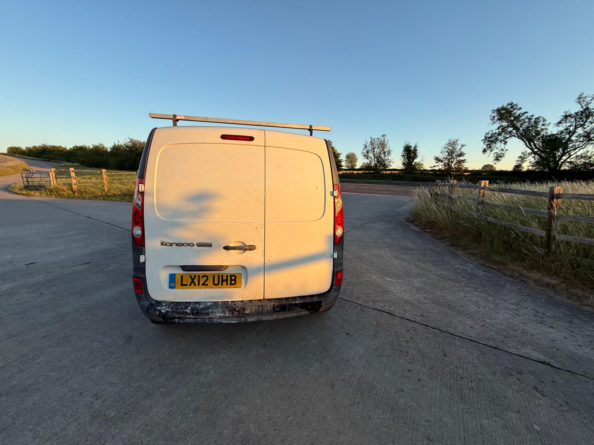 Renault Kangoo Maxi 1.5 LL21 dCi FWD L3 H1 4dr — photo 51 of 68